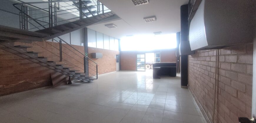 Bodega en Arriendo- Funza – área total 2365 m2