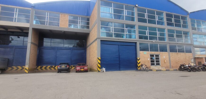 Bodega en Arriendo- Funza – área total 2365 m2
