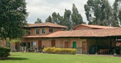 Mosquera -Finca- con pesebreras- club -26793 m2