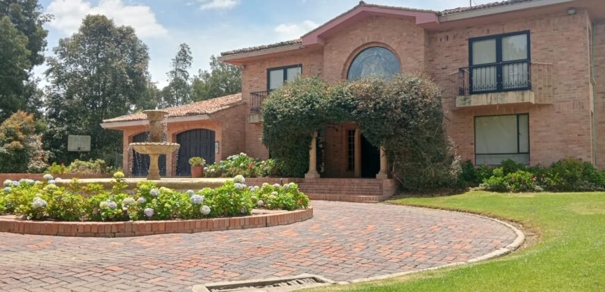 Mosquera -Finca- con pesebreras- club -26793 m2