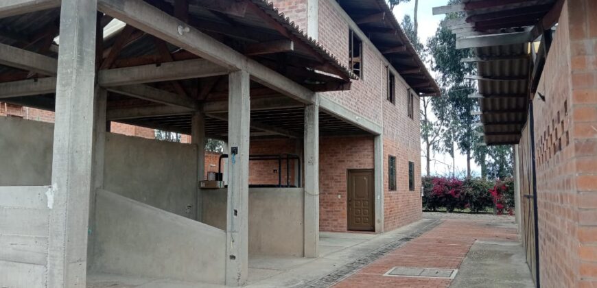 Mosquera -Finca- con pesebreras- club -26793 m2