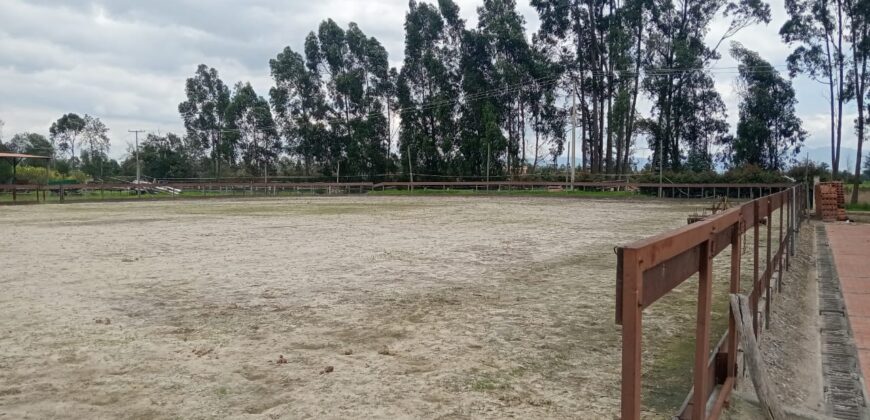 Mosquera -Finca- con pesebreras- club -26793 m2