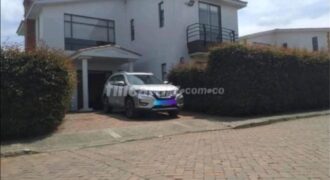Funza, Quintas de san Isidro -Casa de 234 m2 , lote 490 m2