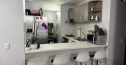 Bogotá, Pontevedra Apartamento de 97 m2, dos parqueos, piso 9