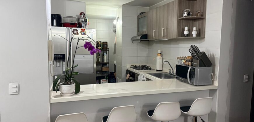 Bogotá, Pontevedra Apartamento de 97 m2, dos parqueos, piso 9