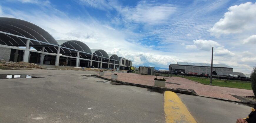 Cota (Siberia) lote indus- 20.246 m2 – o 10.123 m2 en Parque