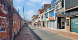 Funza, Casa con local Comercial centro – 210 m2