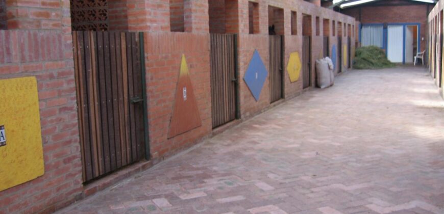Tenjo – Finca con pesebreras – área lote 13.200 construcción 500 m2