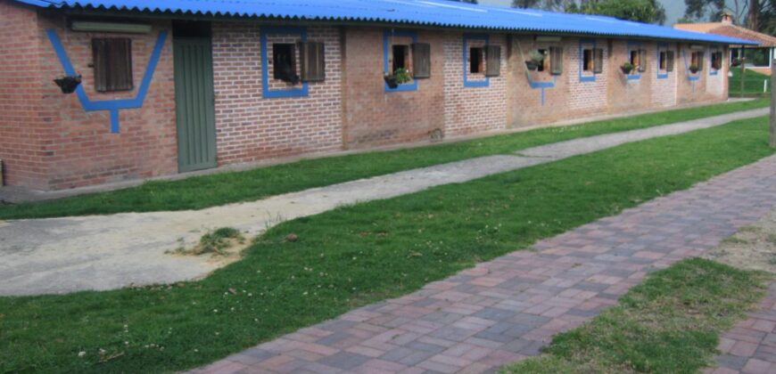 Tenjo – Finca con pesebreras – área lote 13.200 construcción 500 m2