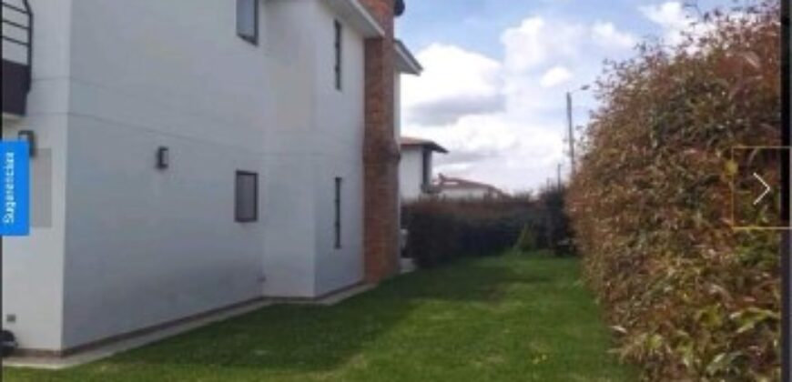 Funza, Quintas de san Isidro -Casa de 234 m2 , lote 490 m2