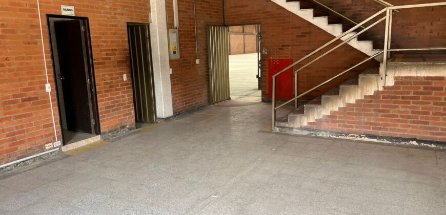 Mosquera, Bodega 3300 m2 ,150 kva lote adicional 700 m2
